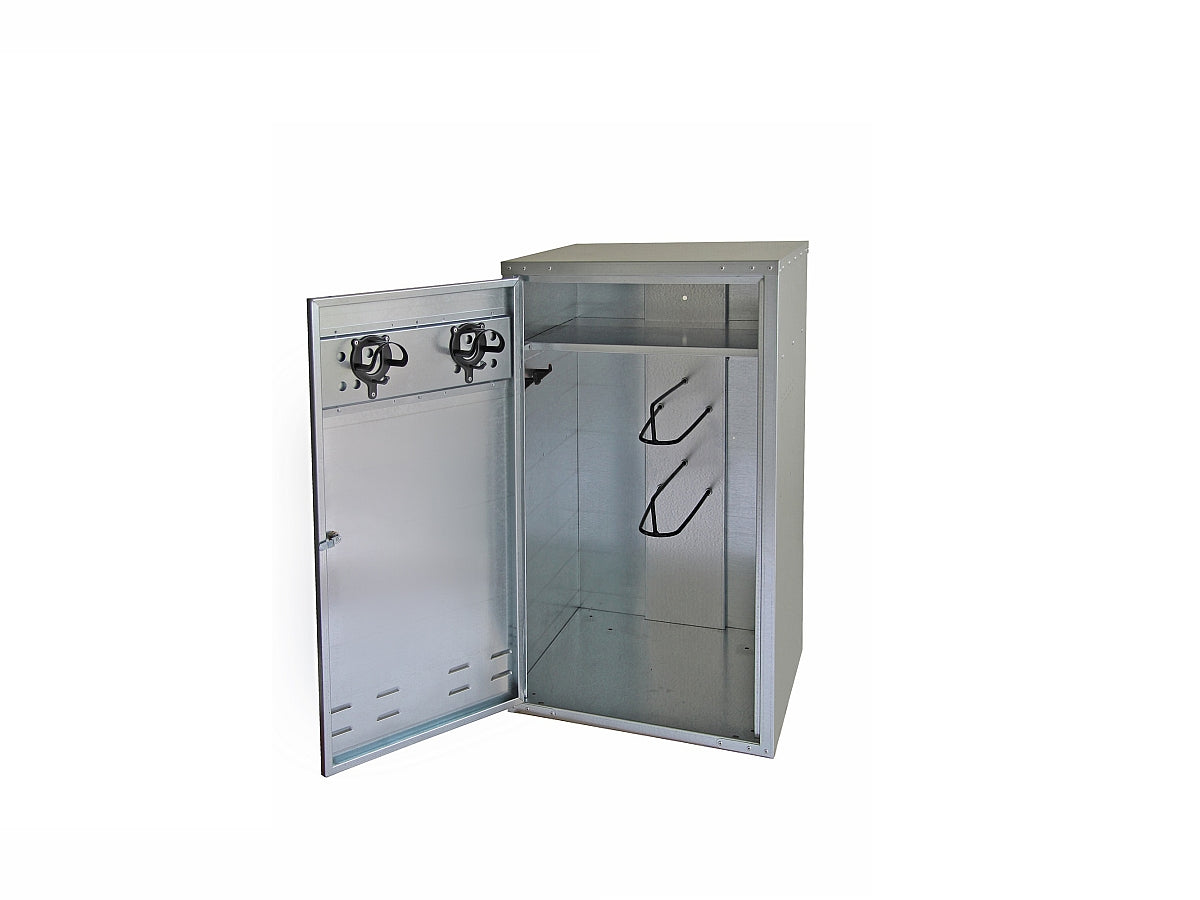 GROWI SATTELSCHRANK 600 X 600 MM - 1,50 M - mit Sattelhalter Standard und Schlossauswahl