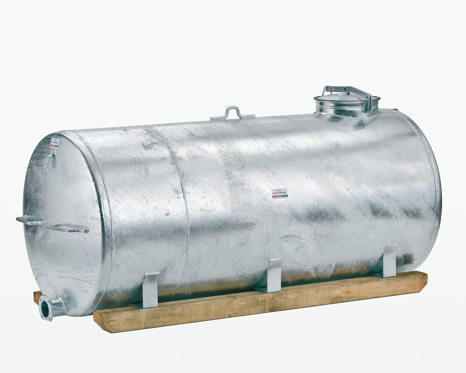 Growi® Stahlwassertank mit verschiedenen Volumen und Holzkufe