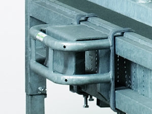 Three-point protective bar for square racks – optimal safety and stability