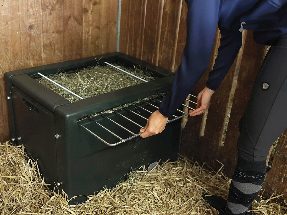 HAYBOX aus HDPE-Kunststoff - Gesunde Fütterung für Pferde!