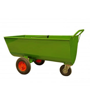 Feed wagon with a capacity of approx. 600 liters - with partition